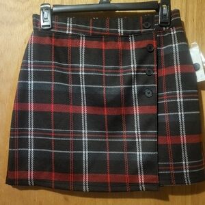 SO Plaid Button-Front Skirt - Black and Red